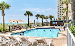 Piscina coperta, piscina all'aperto