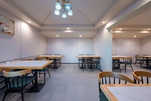 Restaurant - Global Village Hotel (Anji)