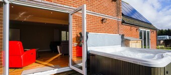 Unique 5BD Farm House Perfect for Relaxing