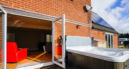 Unique 5BD Farm House Perfect for Relaxing