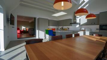 Huis (5 Bedrooms) | Dineren
