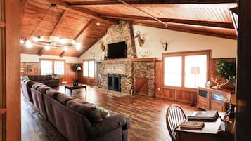 Téléviseur connecté, foyer