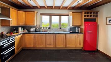 雪櫃、焗爐、洗碗機、多士爐