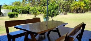 Outdoor dining - Roo Or 2 on Streeter (Agnes Water)