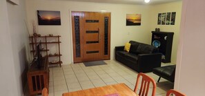 TV, offices - Roo Or 2 on Streeter (Agnes Water)