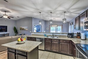 Fridge, microwave, stovetop, dishwasher