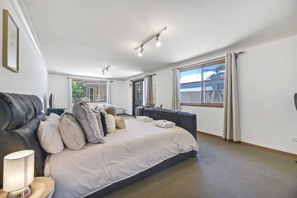 3 bedrooms, iron/ironing board, travel cot, WiFi