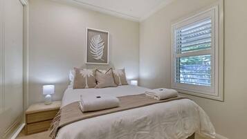 2 bedrooms, iron/ironing board, travel cot, WiFi