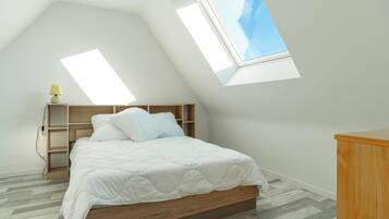 4 chambres, fer et planche à repasser, Wi-Fi gratuit