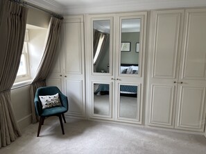 2 Schlafzimmer, Bügeleisen/Bügelbrett, Reisekinderbett, kostenloses WLAN
