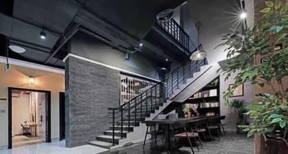 Zou Qu Ye Travel Hotel