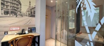 Jingdian Business Hotel (Shanghai Xinzhuang Metro Station)