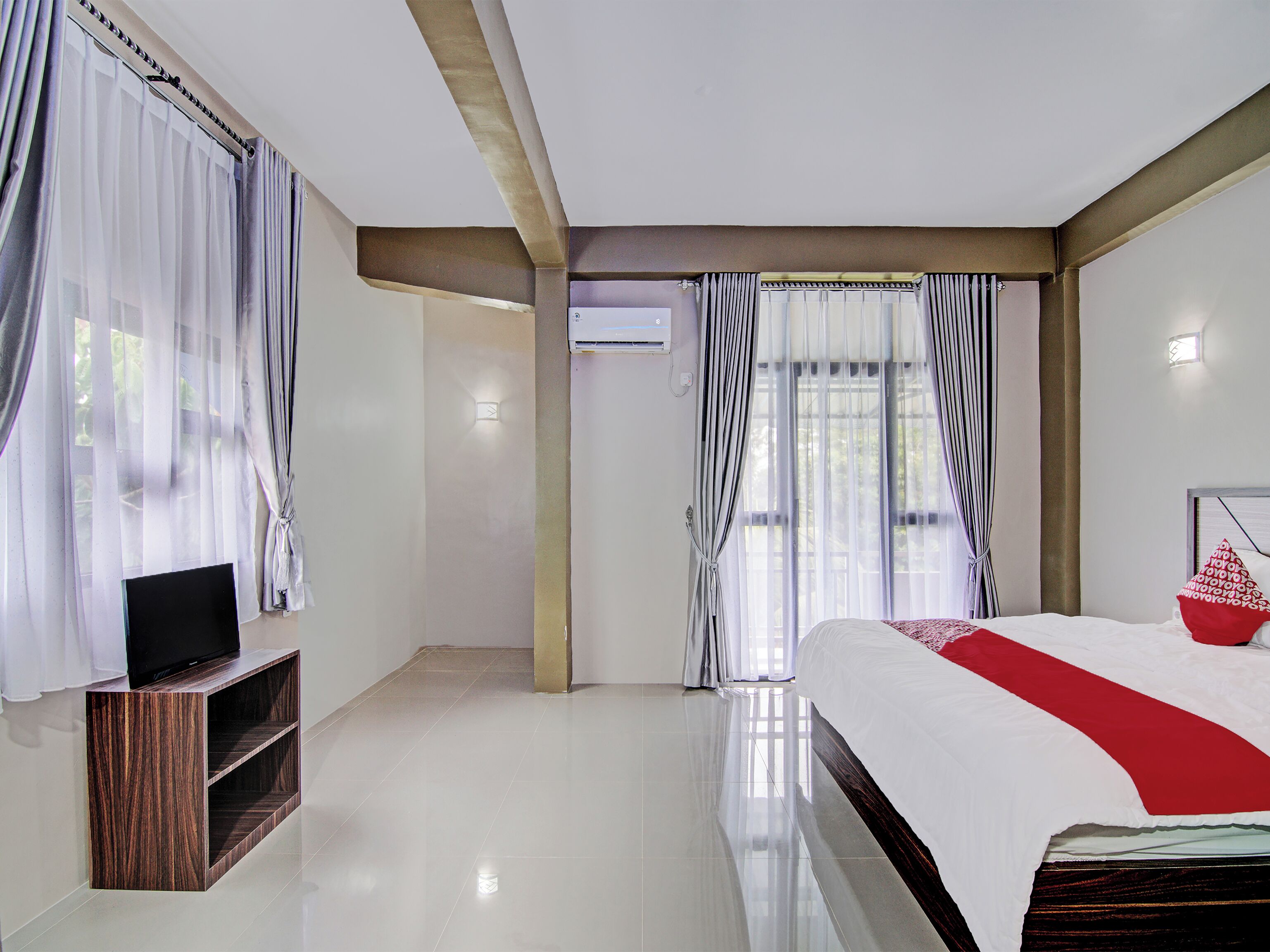 Kamar Double Deluks | Meja kerja, ruang kerja ramah laptop, Wi-Fi gratis, dan seprai linen
