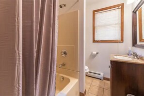 Hair dryer, toilet paper - Your Family Getaway in the Poconos (Cresco)