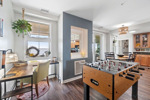 Bayfront Condo Perfect for your Relaxing Getaway!
