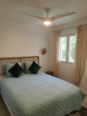 1 bedroom, WiFi, bed sheets
