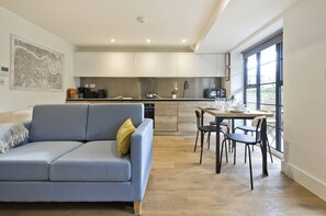 Interior - Greenwich Perfection (London)