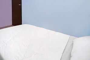 Economy Single Room | Desk, free WiFi, bed sheets