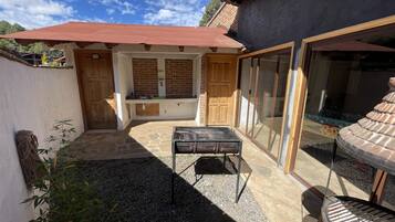 Basic Cabin (Basic cabin 20 personas) | Terrace/patio