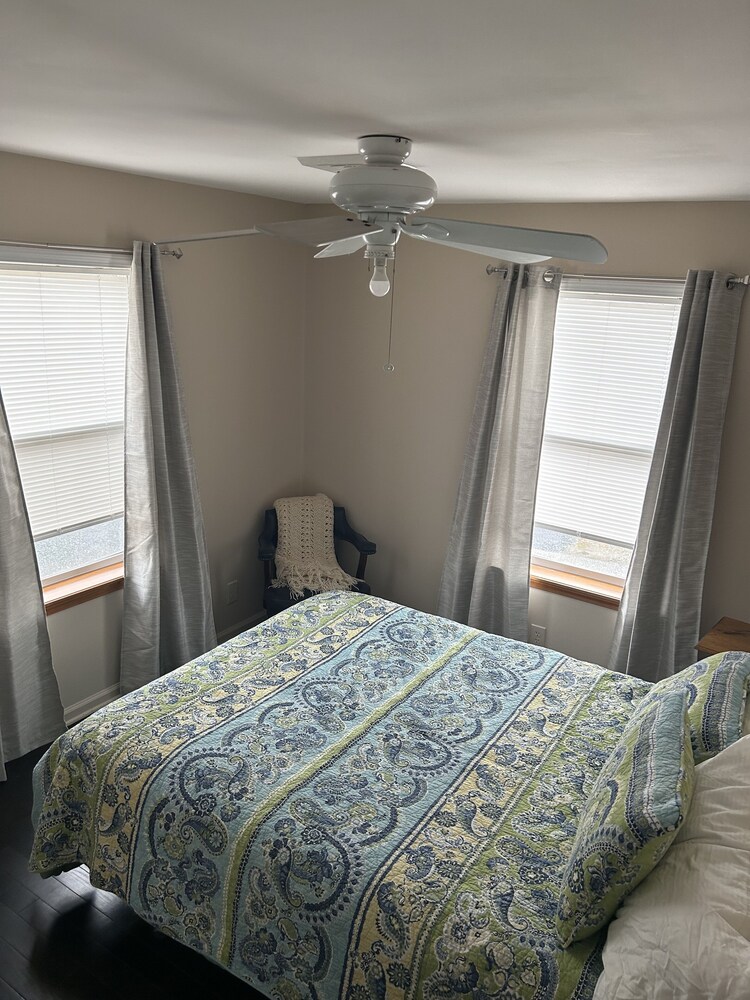 Charming beach house 5 minutes from the beach! Long Branch Vrbo