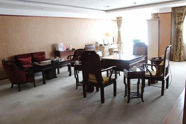 Room - Naiman Hotel (Naiman Banner)