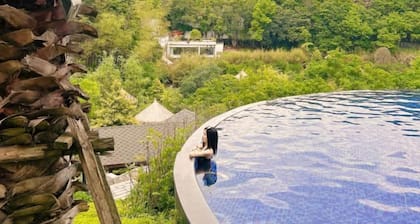 Xiuhe Hot Spring Holiday Hotel