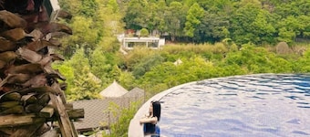 Xiuhe Hot Spring Holiday Hotel