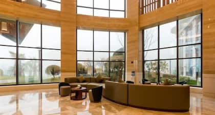 Xiuhe Hot Spring Holiday Hotel
