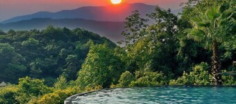 Xiuhe Hot Spring Holiday Hotel