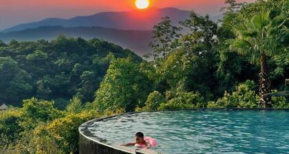 Xiuhe Hot Spring Holiday Hotel