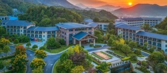 Xiuhe Hot Spring Holiday Hotel