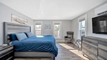 7 bedrooms, desk, iron/ironing board, WiFi