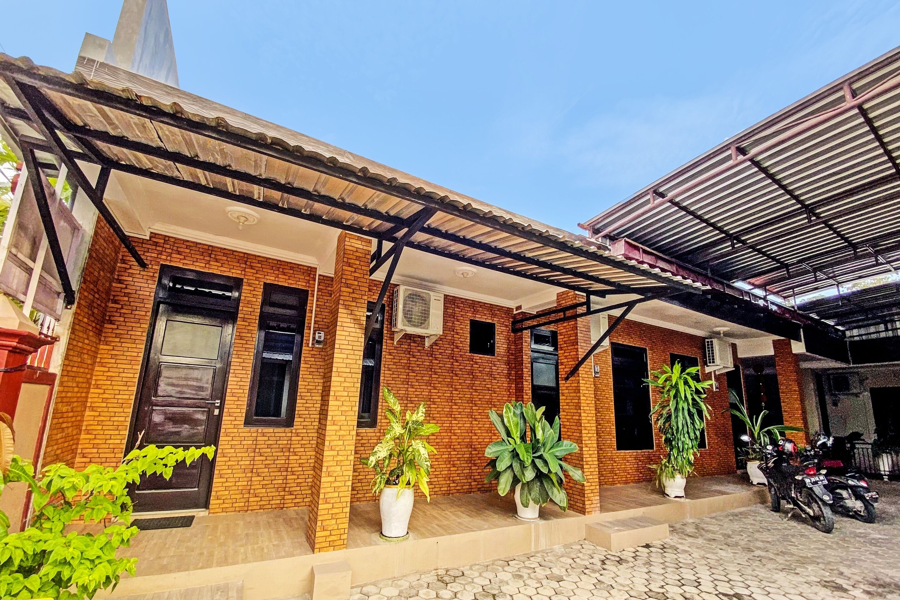 Fachada da propriedade