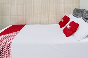 Deluxe Double Room - Hotel O Mariko's House (Kupang)