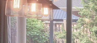 Mississauga Home Away from Home - 20 Mins from Airport