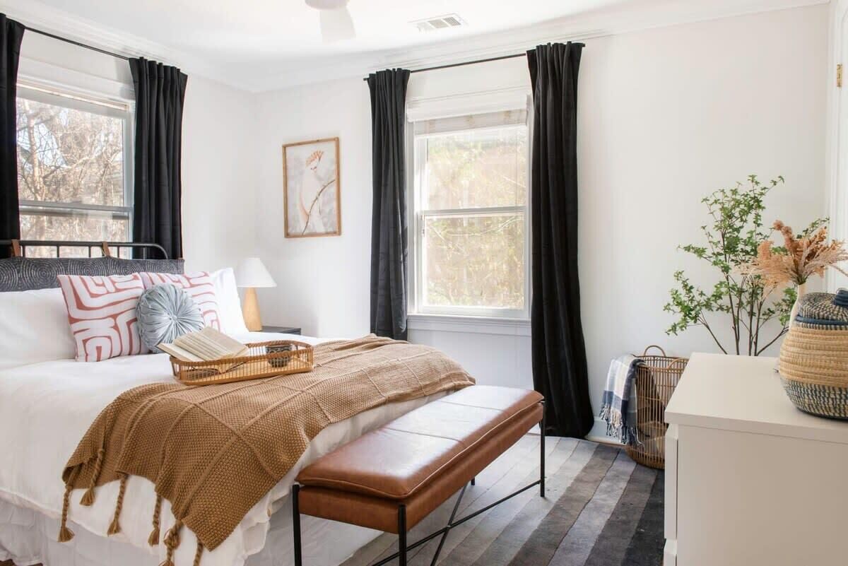 2 slaapkamers, een strijkplank/strijkijzer, wifi, beddengoed