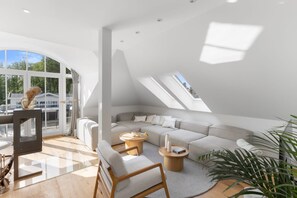 Unclassified image, 3 of 36, button - Modern Penthouse: Sauna, Balcony, near Beach (Sellin)