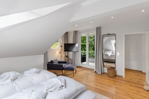 3 Schlafzimmer, Schreibtisch, Bügeleisen/Bügelbrett, WLAN