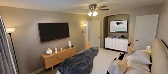 Lovely Mt. Airy Mid-century Modern 2 Bedroom Apt.