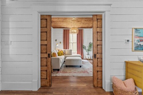 Elegant Historic Home Blocks Away from The Strand