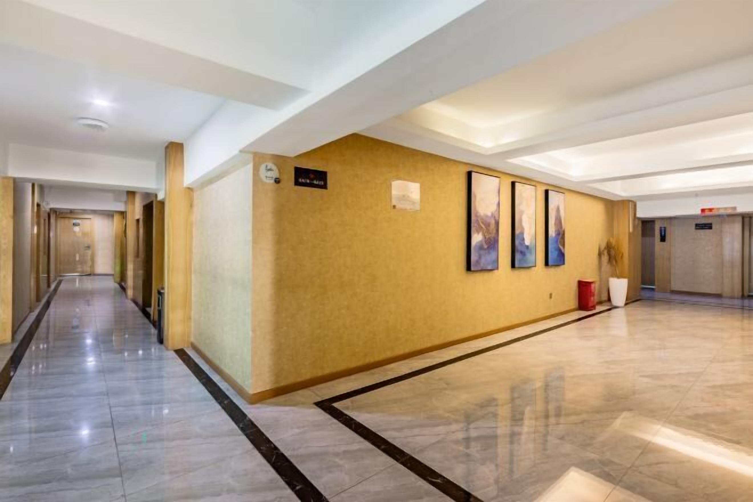 المنشأة من الداخل