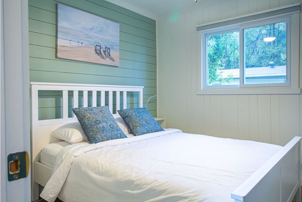 6 bedrooms, WiFi, bed sheets