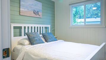 6 bedrooms, WiFi, bed sheets