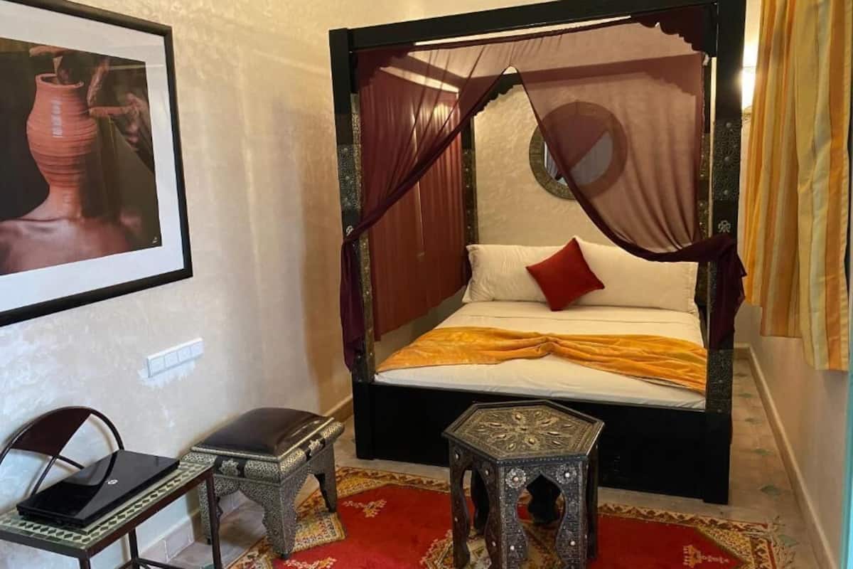 Twin room | Bathroom