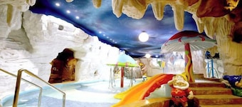 Shuanglong Hotel
