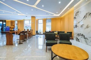 Bar-salon dans le hall