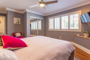 2 bedrooms, desk, iron/ironing board, travel crib