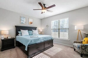 4 chambres, bureau, Wi-Fi gratuit, draps fournis