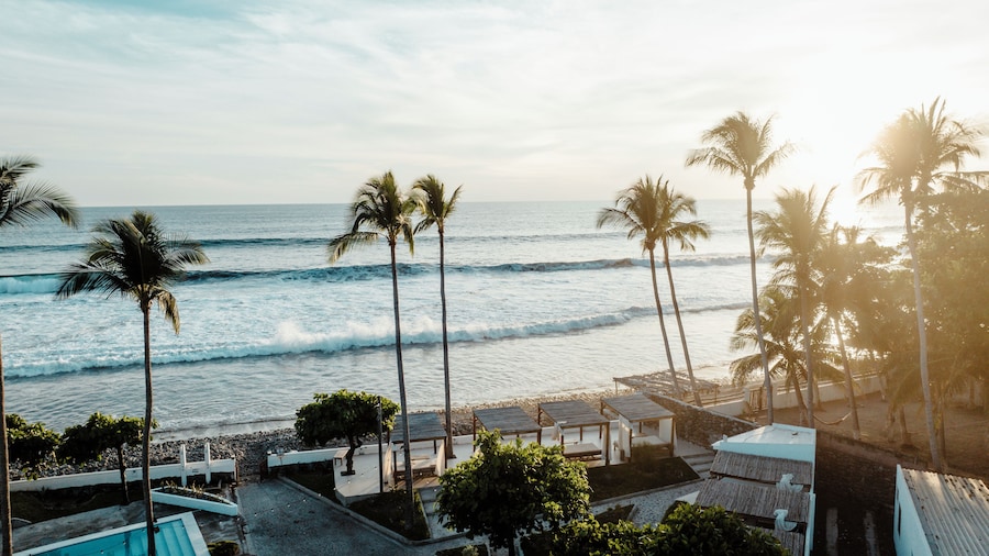 Coco Surf Tropical Village