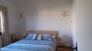 3 habitaciones, caja de seguridad en la habitación y escritorio 